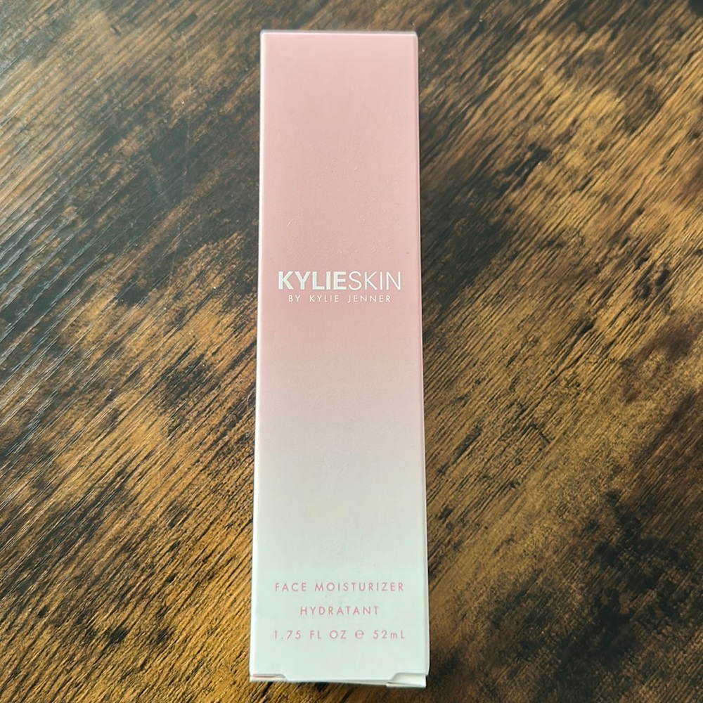 Kylie Skin by Kylie Jenner face moisturizer NIB
